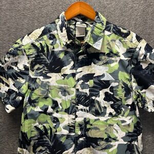 The North Face Mens S Camo Tropical Print Short Sleeve Button Up Shirt NF0A55ND
